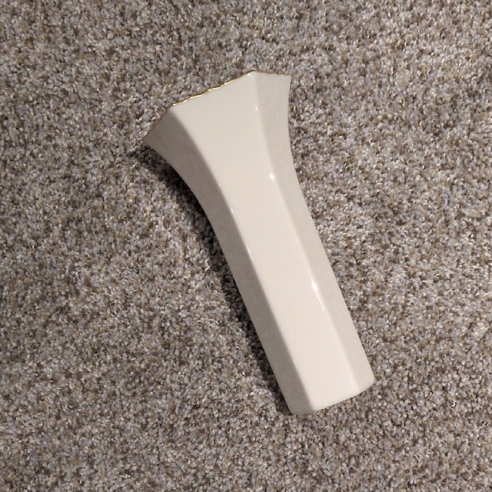 Lenox Elegant White Ceramic Vase